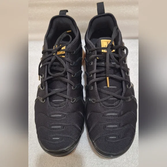 Nike Black and Gold VaporMax Plus - Picture 2 of 7